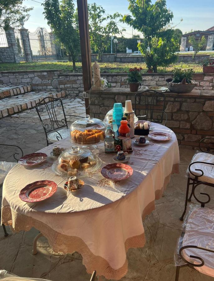 비사키아 Truni Farm Country House B&B 외부 사진