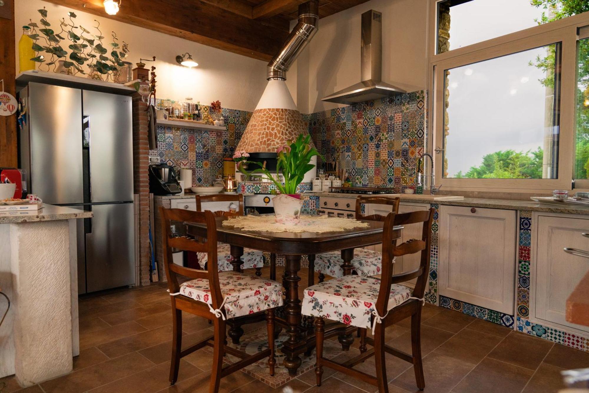 비사키아 Truni Farm Country House B&B 외부 사진